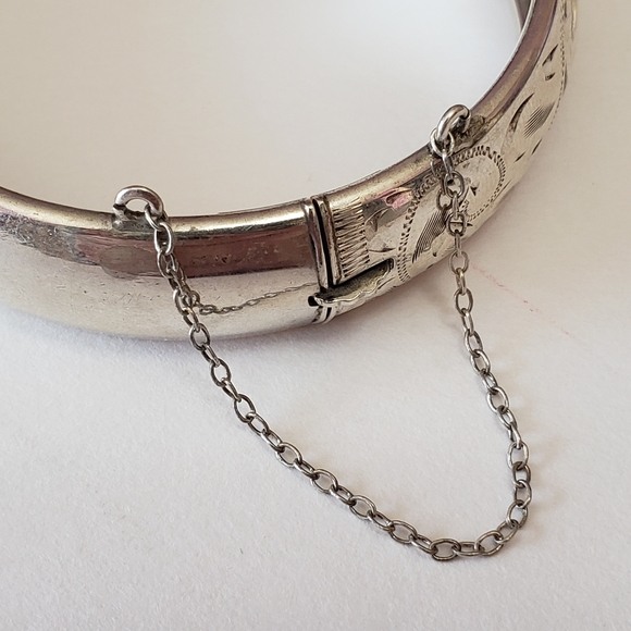 Vintage 1940s-'50s, Sterling silver floral etched bracelet. - Picture 8 of 12
